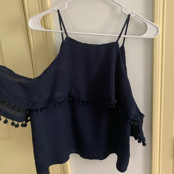 Cold Shoulder Ruffle Top - Picture 4 of 4